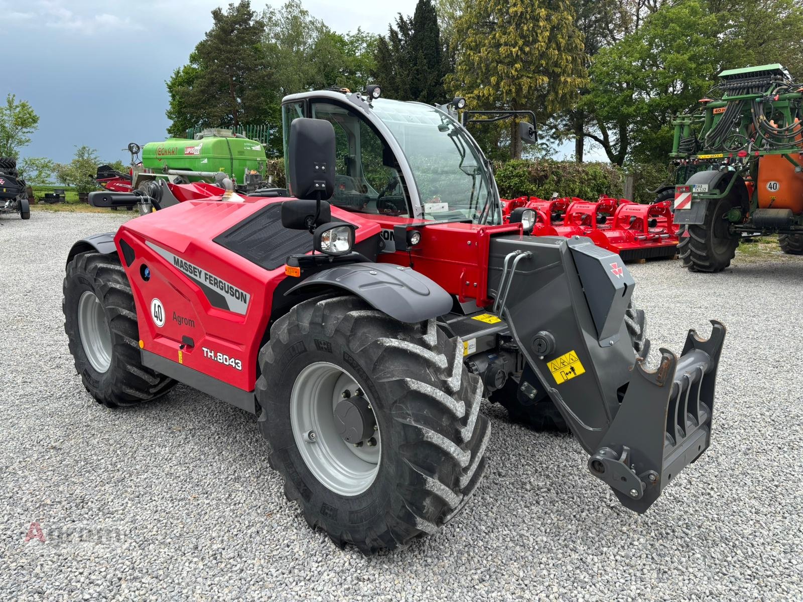 Teleskoplader van het type Massey Ferguson TH 8043, Neumaschine in Blaufelden-Wiesenbach (Foto 2)