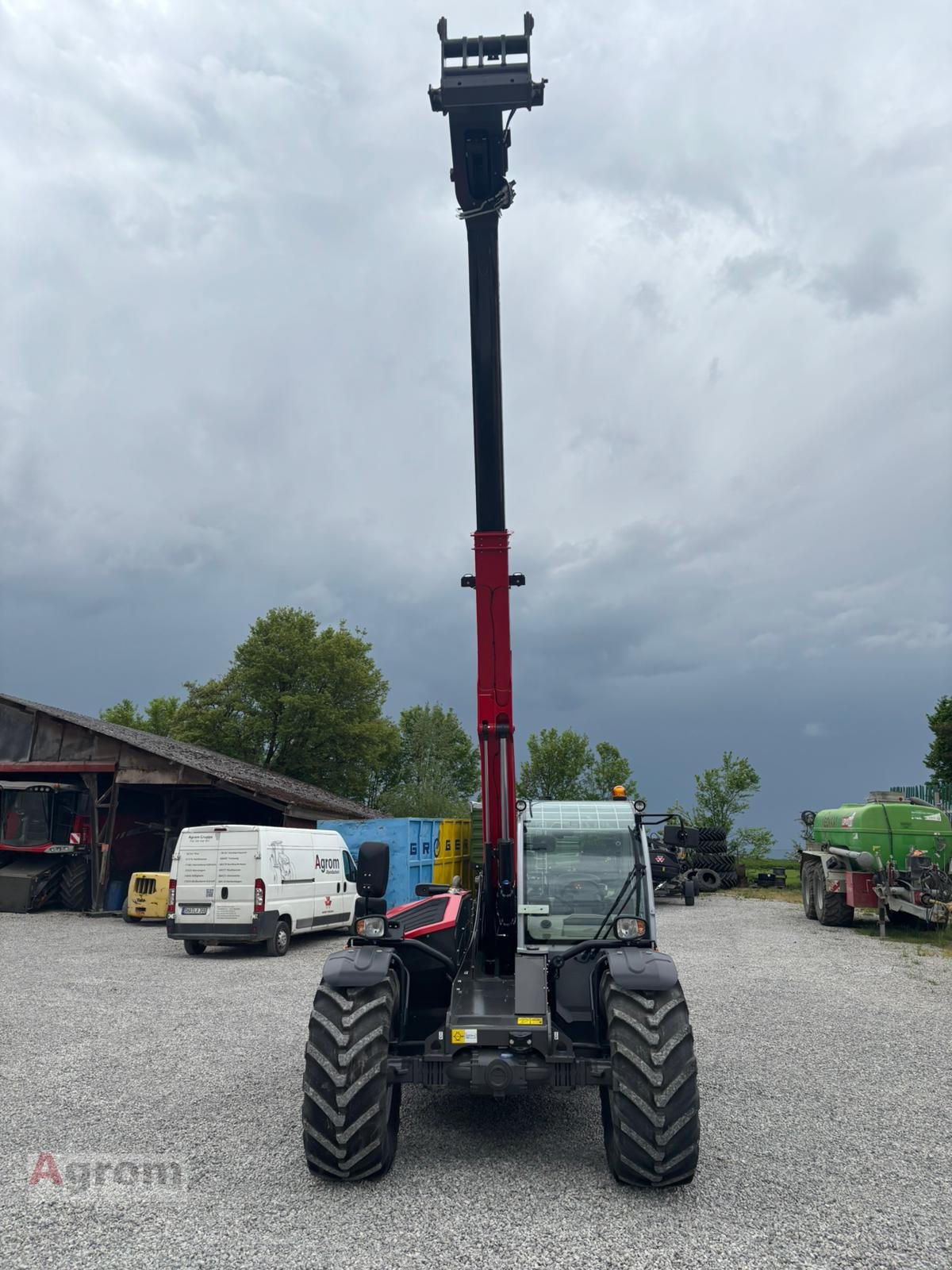 Teleskoplader van het type Massey Ferguson TH 8043, Neumaschine in Blaufelden-Wiesenbach (Foto 13)