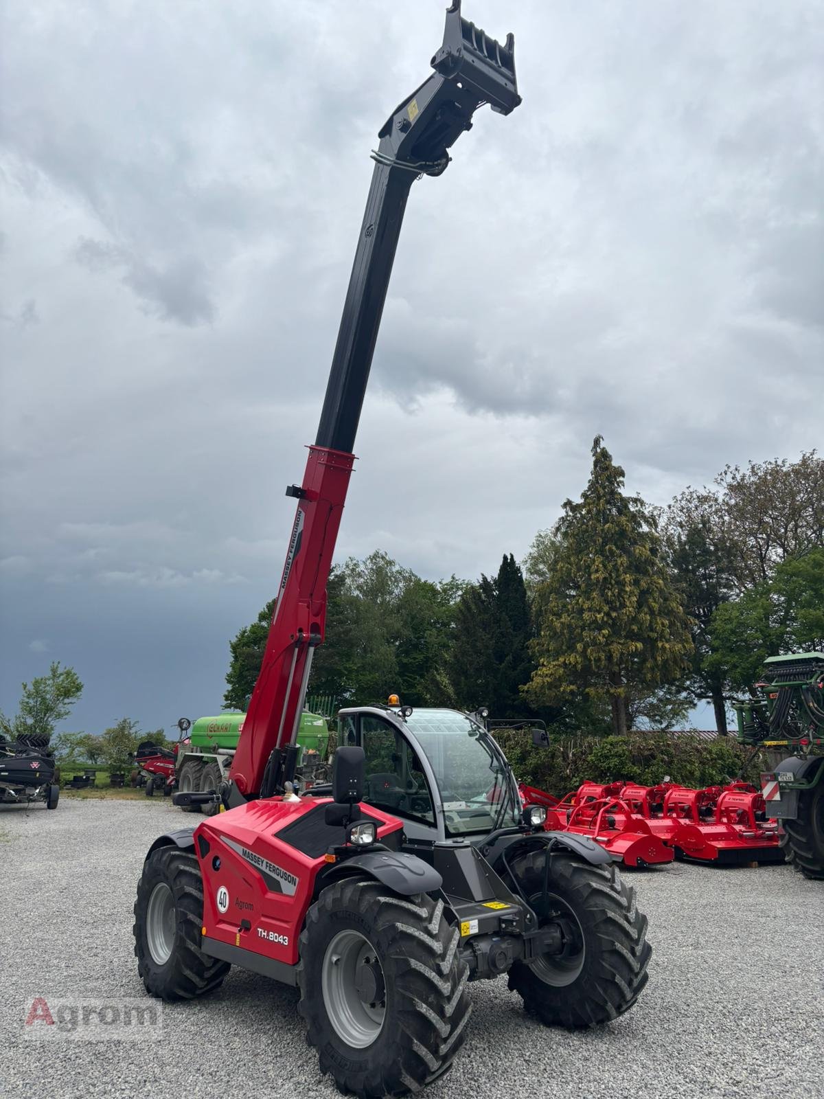 Teleskoplader van het type Massey Ferguson TH 8043, Neumaschine in Blaufelden-Wiesenbach (Foto 14)