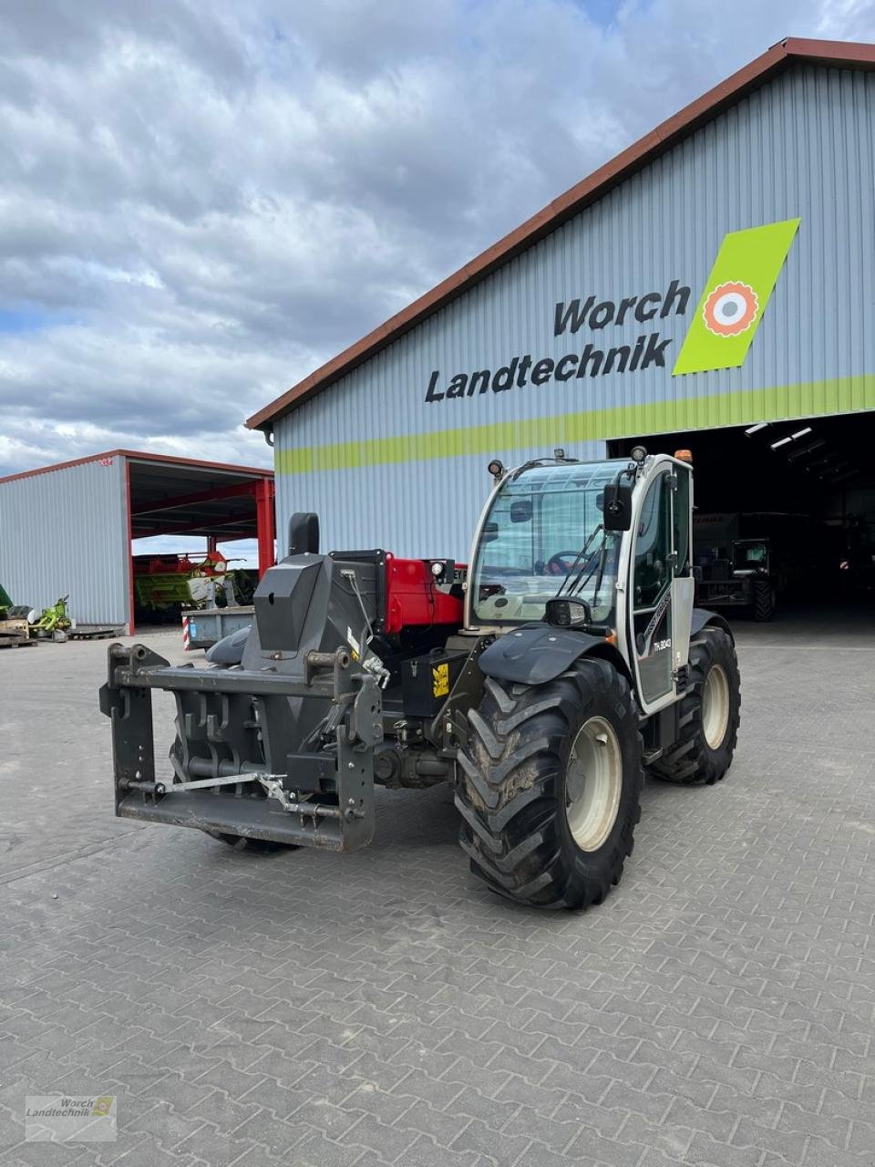 Teleskoplader of the type Massey Ferguson TH 8043, Gebrauchtmaschine in Schora (Picture 1)