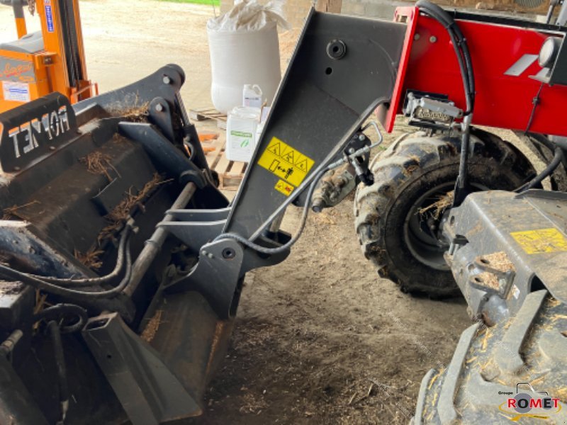 Teleskoplader typu Massey Ferguson TH7030 LP, Gebrauchtmaschine v Gennes sur glaize (Obrázek 11)