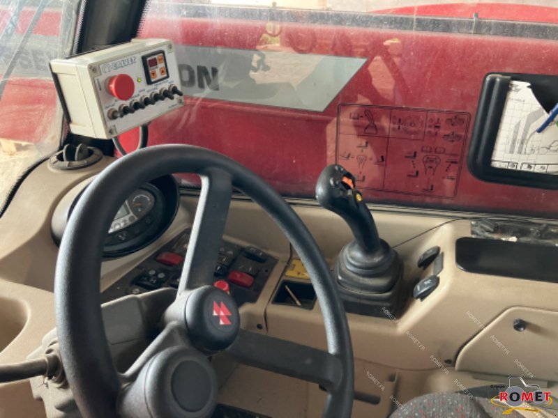 Teleskoplader a típus Massey Ferguson TH7030 LP, Gebrauchtmaschine ekkor: Gennes sur glaize (Kép 9)