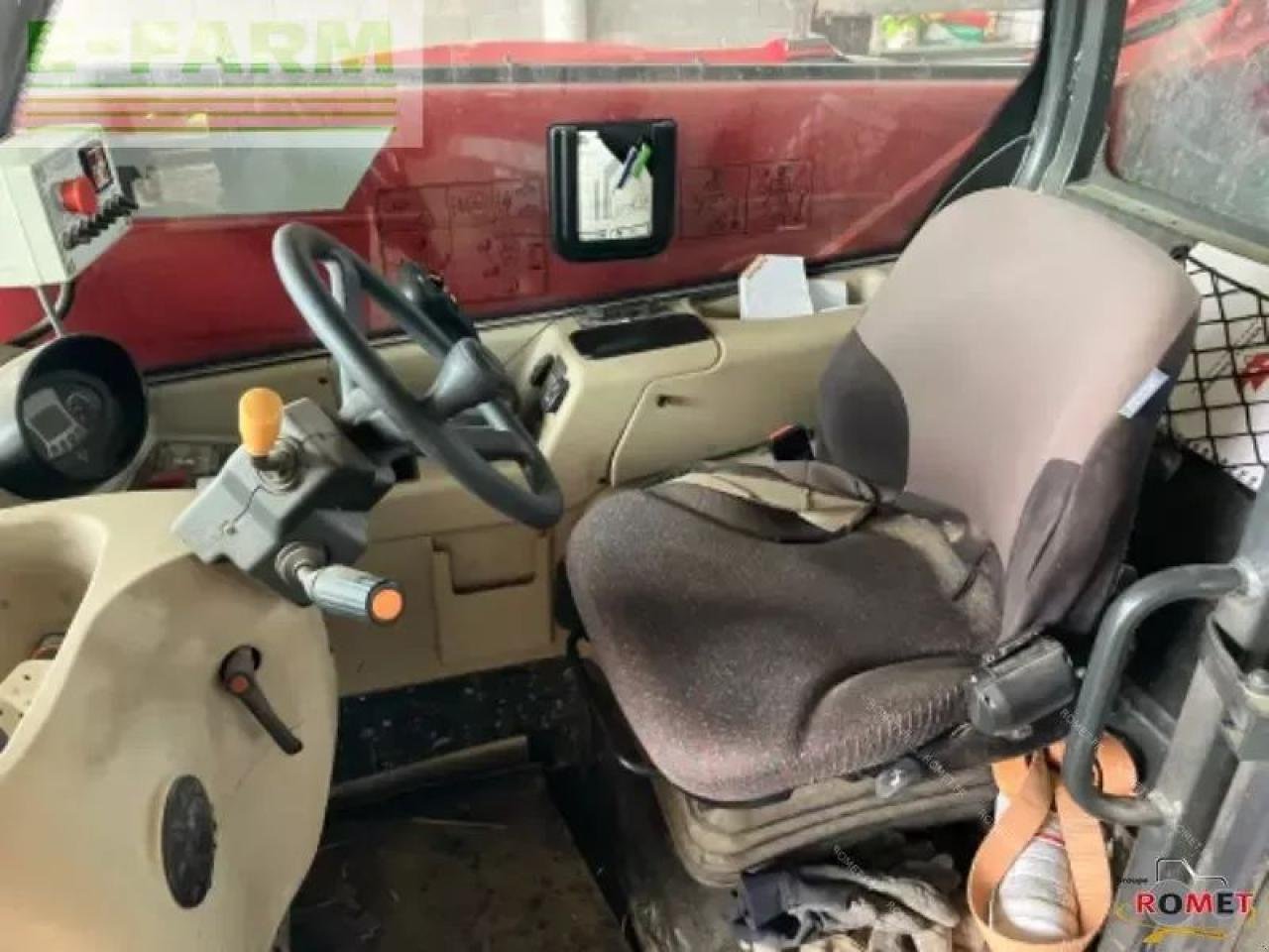 Teleskoplader of the type Massey Ferguson th7030 lp, Gebrauchtmaschine in GENNES-SUR-GLAIZE (Picture 7)