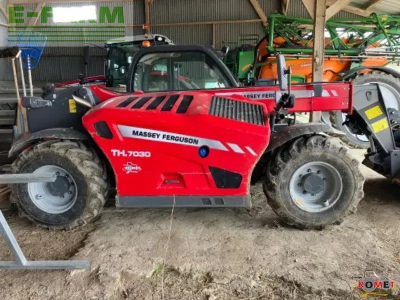 Teleskoplader typu Massey Ferguson th7030 lp, Gebrauchtmaschine v GENNES-SUR-GLAIZE (Obrázek 2)