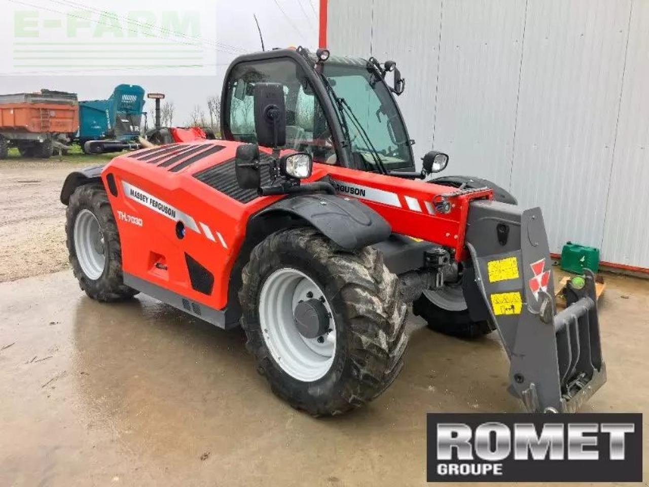 Teleskoplader του τύπου Massey Ferguson th7030, Gebrauchtmaschine σε GENNES-SUR-GLAIZE (Φωτογραφία 1)
