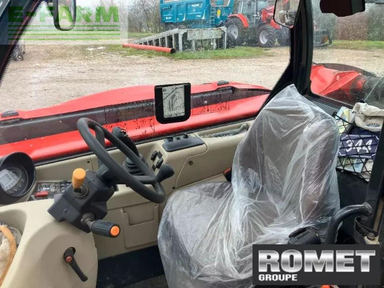 Teleskoplader του τύπου Massey Ferguson th7030, Gebrauchtmaschine σε GENNES-SUR-GLAIZE (Φωτογραφία 4)
