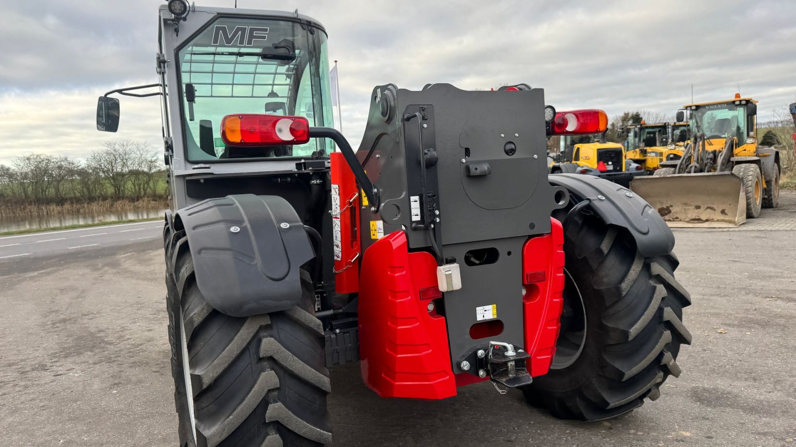 Teleskoplader of the type Massey Ferguson TH7038 DEMO! KUN 350 TIMER!, Gebrauchtmaschine in Nørager (Picture 7)