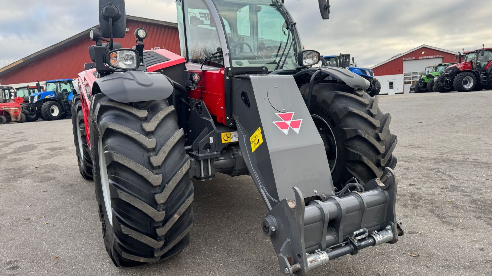 Teleskoplader of the type Massey Ferguson TH7038 DEMO! KUN 350 TIMER!, Gebrauchtmaschine in Nørager (Picture 14)