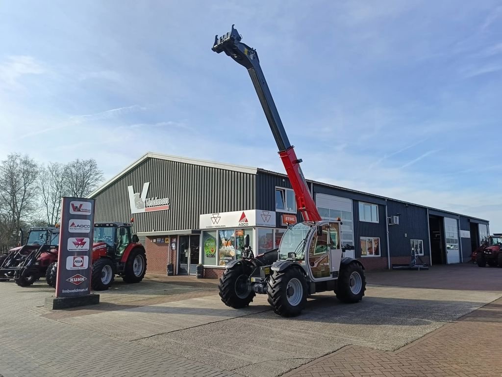 Teleskoplader des Typs Massey Ferguson TH.7038 EXCLUSIVE, Neumaschine in MARIENHEEM (Bild 3)