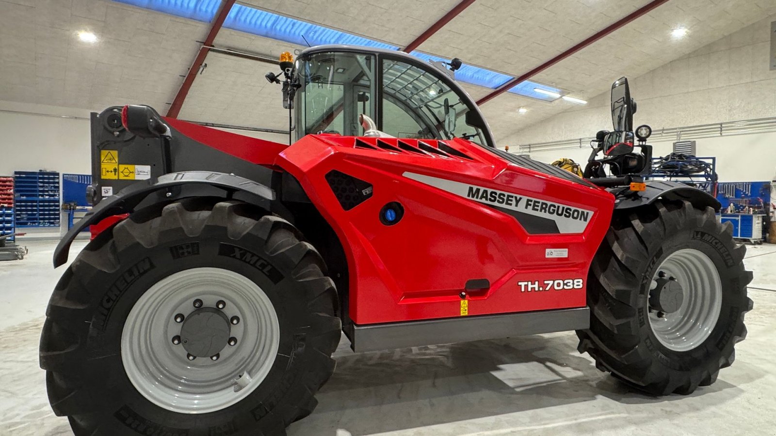 Teleskoplader typu Massey Ferguson TH7038 UBRUGT MED 1 ÅRS FABRIKSGARANTI!, Gebrauchtmaschine v Nørager (Obrázek 4)