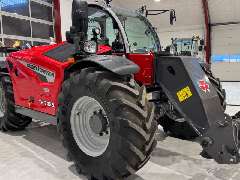 Teleskoplader Türe ait Massey Ferguson TH7038 UBRUGT MED 1 ÅRS FABRIKSGARANTI!, Gebrauchtmaschine içinde Nørager (resim 1)