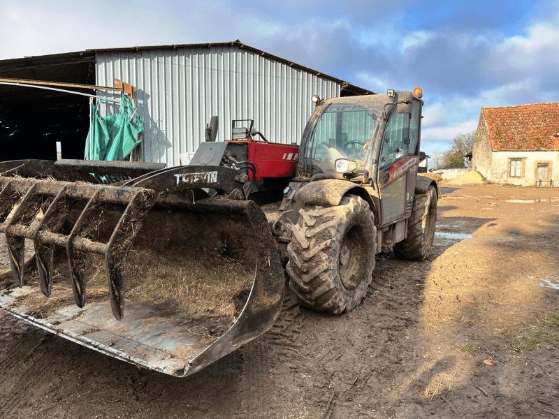 Teleskoplader от тип Massey Ferguson TH7038, Gebrauchtmaschine в SAINT-GERMAIN DU PUY (Снимка 1)