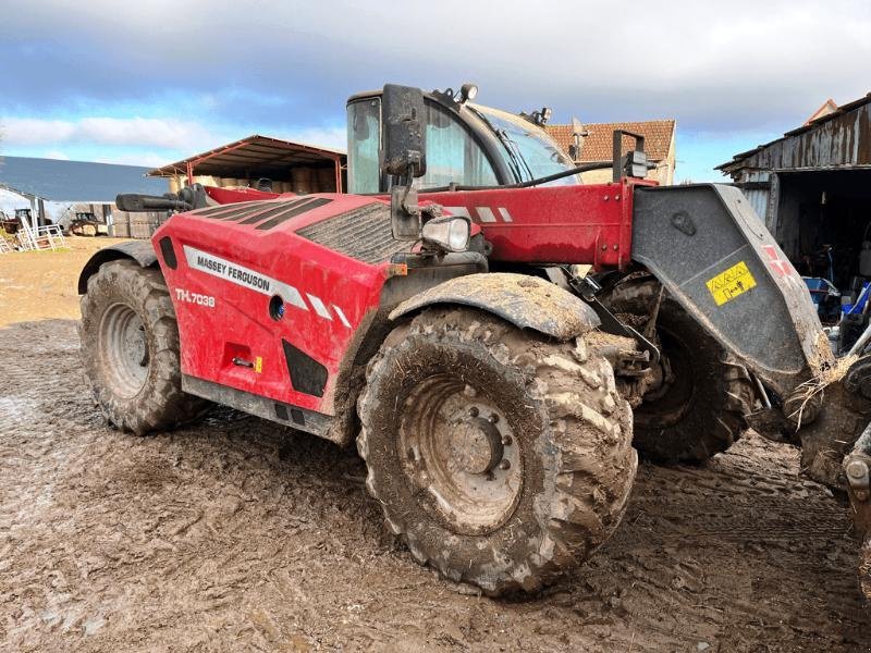 Teleskoplader Türe ait Massey Ferguson TH7038, Gebrauchtmaschine içinde SAINT-GERMAIN DU PUY (resim 2)
