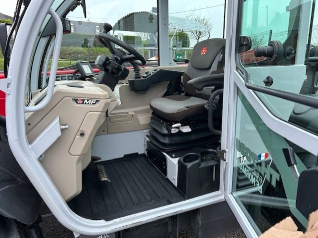 Teleskoplader typu Massey Ferguson TH7038, Gebrauchtmaschine w PONTIVY (Zdjęcie 9)