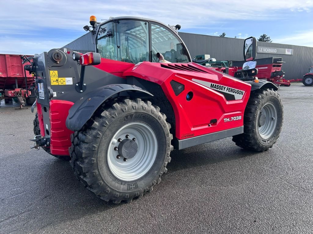 Teleskoplader tipa Massey Ferguson TH7038, Gebrauchtmaschine u JOSSELIN (Slika 5)