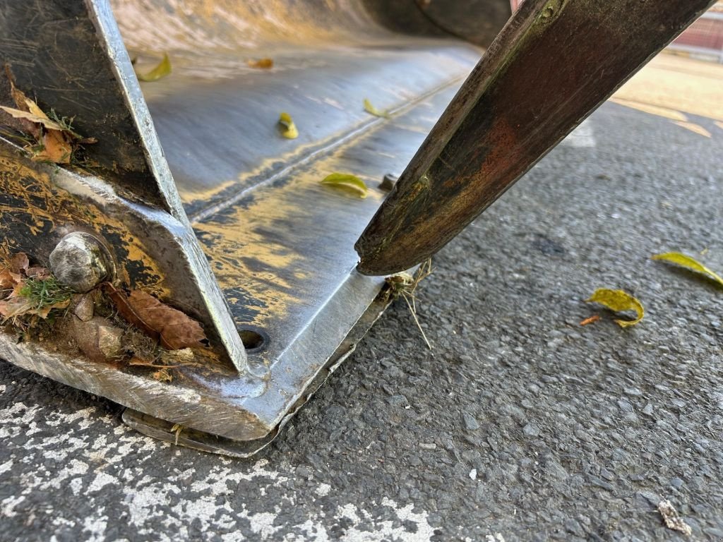 Teleskoplader des Typs Massey Ferguson TH7038, Gebrauchtmaschine in JOSSELIN (Bild 4)