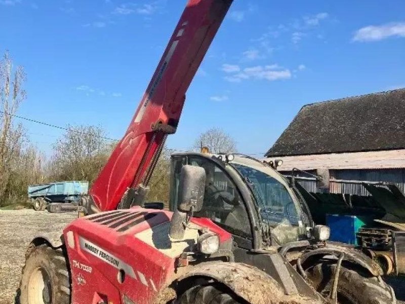 Teleskoplader a típus Massey Ferguson th7038, Gebrauchtmaschine ekkor: GENNES-SUR-GLAIZE (Kép 1)