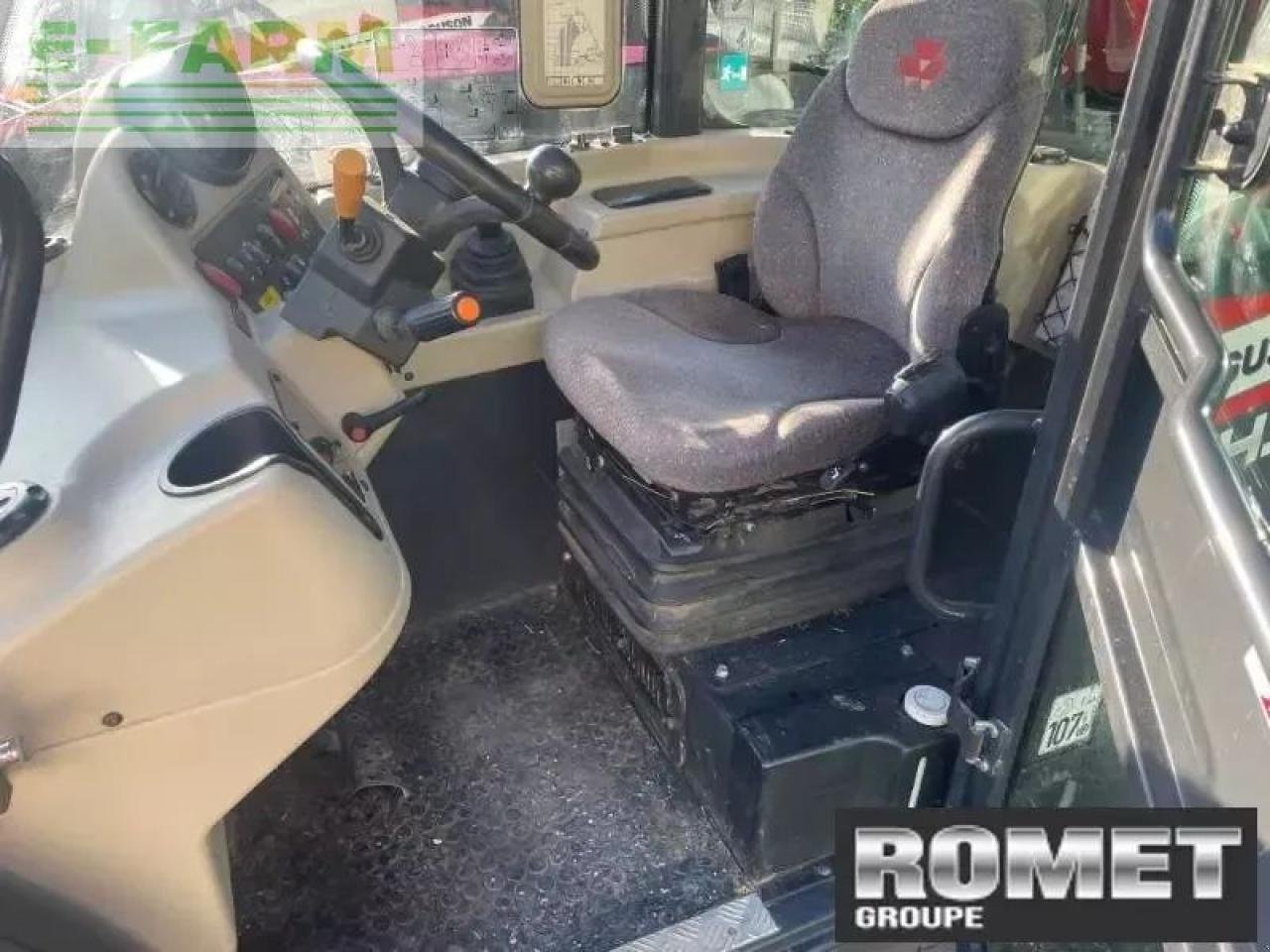 Teleskoplader van het type Massey Ferguson th7038, Gebrauchtmaschine in GENNES-SUR-GLAIZE (Foto 6)