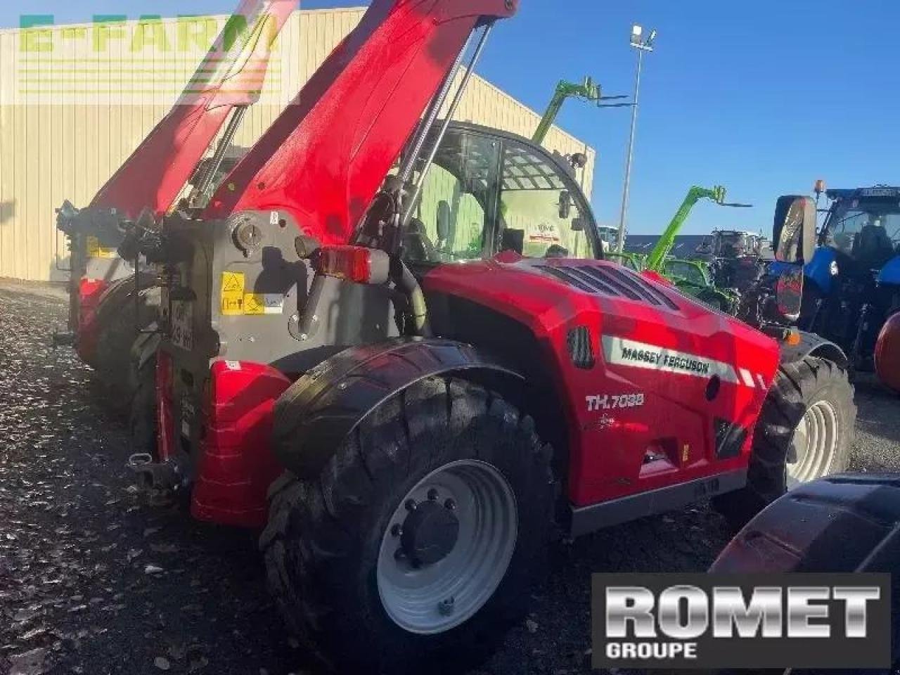 Teleskoplader van het type Massey Ferguson th7038, Gebrauchtmaschine in GENNES-SUR-GLAIZE (Foto 3)