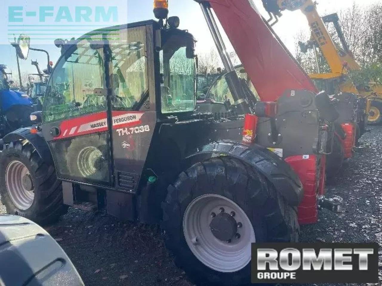 Teleskoplader van het type Massey Ferguson th7038, Gebrauchtmaschine in GENNES-SUR-GLAIZE (Foto 5)