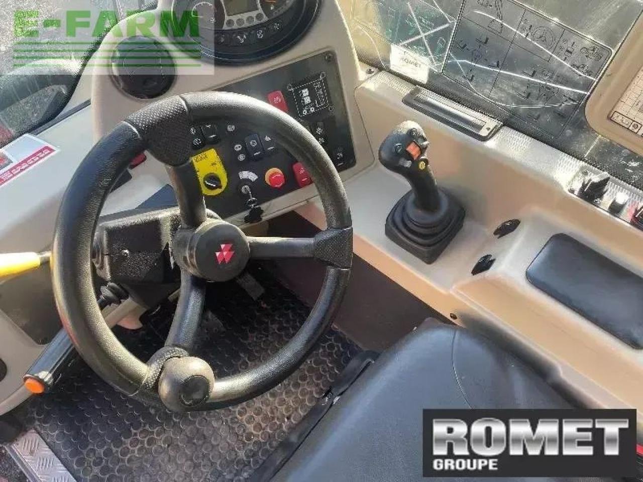 Teleskoplader van het type Massey Ferguson th7038, Gebrauchtmaschine in GENNES-SUR-GLAIZE (Foto 7)