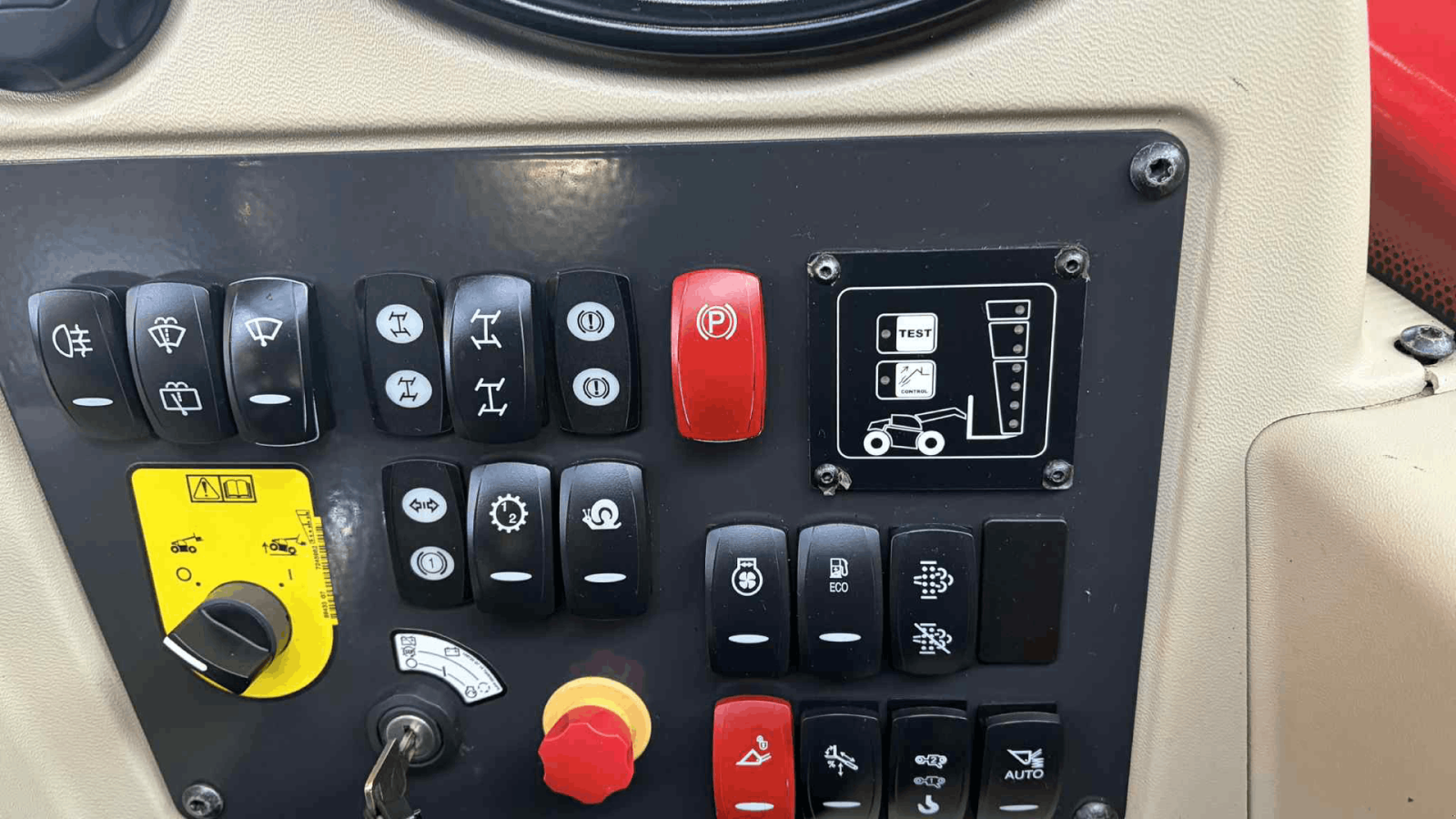 Teleskoplader of the type Massey Ferguson TH7038, Gebrauchtmaschine in Mariager (Picture 16)