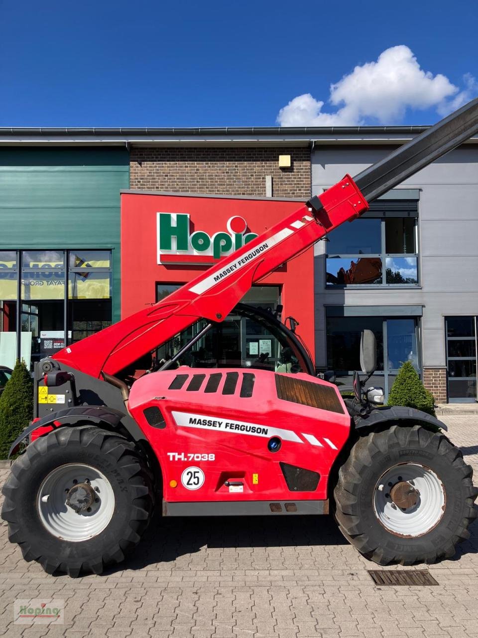 Teleskoplader des Typs Massey Ferguson TH.7038, Gebrauchtmaschine in Bakum (Bild 3)