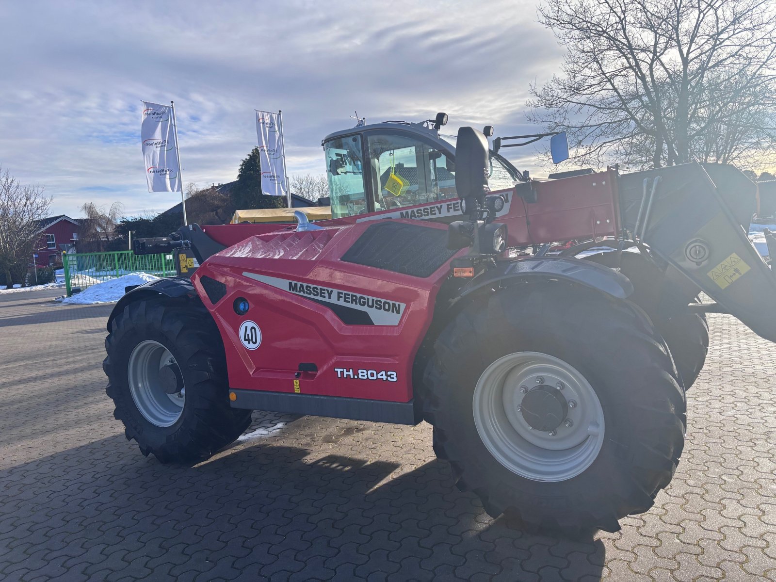 Teleskoplader des Typs Massey Ferguson TH.8043 Standard Stage 5 Exclu, Gebrauchtmaschine in Voitze (Bild 3)