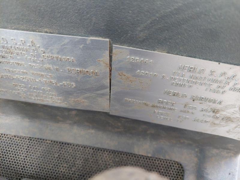 Teleskoplader van het type Merlo 27.6 PLUS, Gebrauchtmaschine in ANTIGNY (Foto 2)