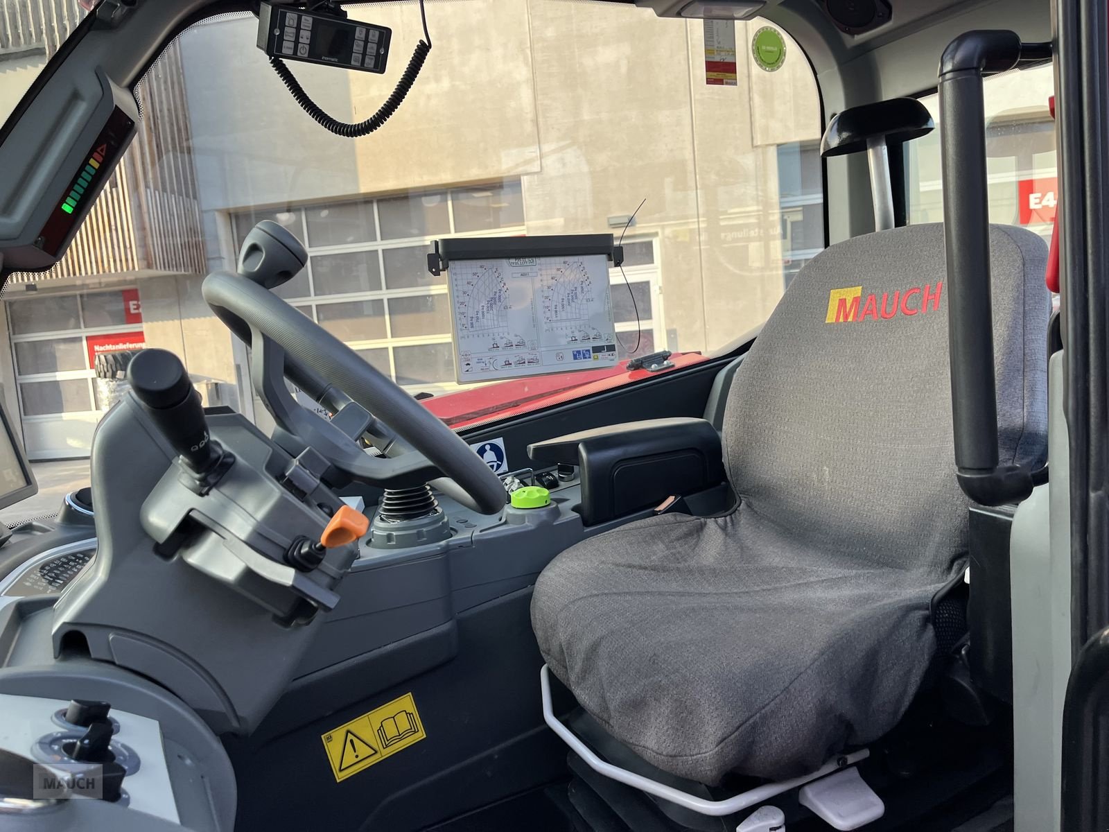 Teleskoplader of the type Merlo 35.11 Feuerwehr Merlo, Vorführmaschine in Burgkirchen (Picture 5)