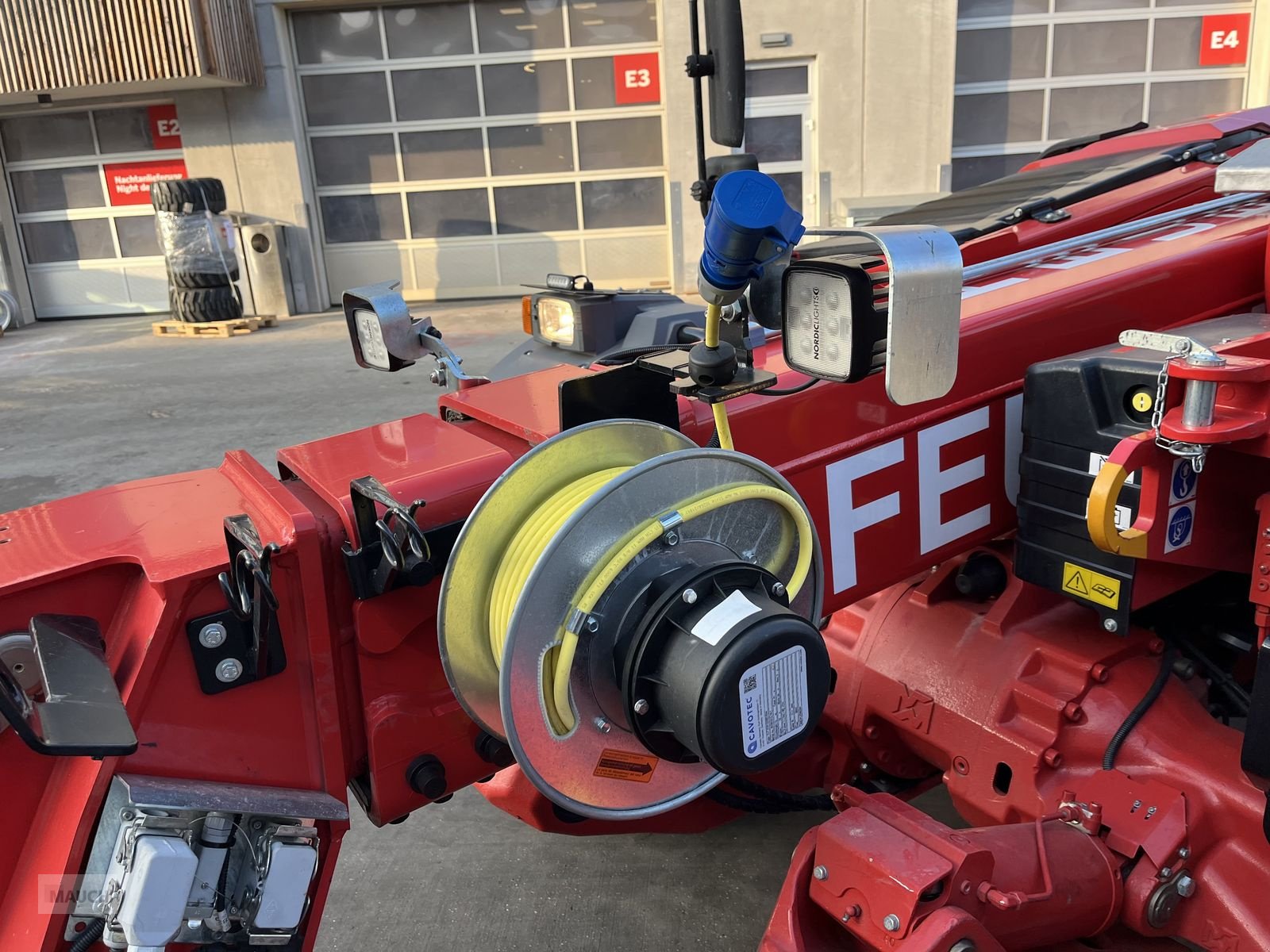 Teleskoplader of the type Merlo 35.11 Feuerwehr Merlo, Vorführmaschine in Burgkirchen (Picture 15)