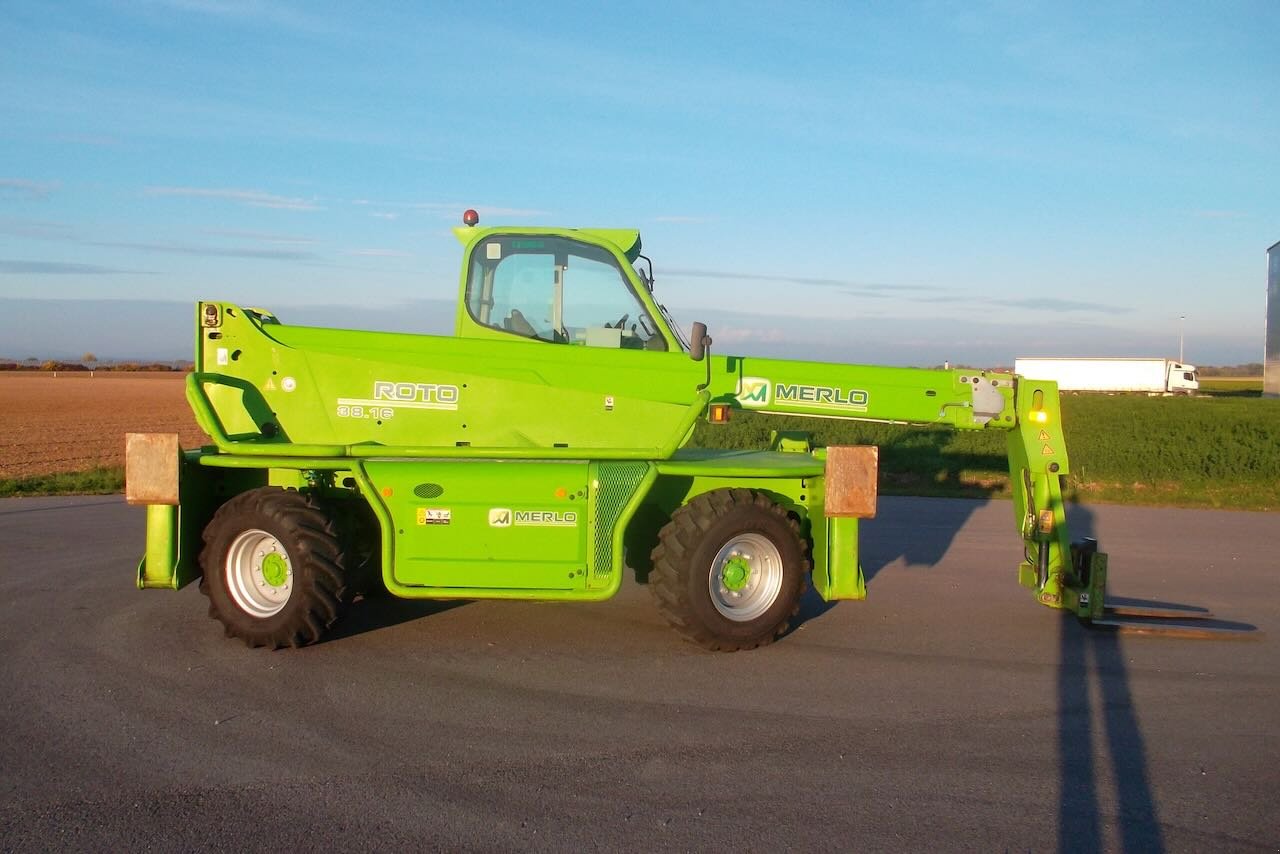 Teleskoplader des Typs Merlo 38.16 Roto, Gebrauchtmaschine in Salching (Bild 2)