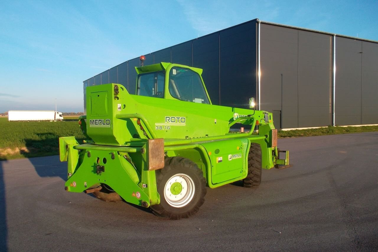 Teleskoplader des Typs Merlo 38.16 Roto, Gebrauchtmaschine in Salching (Bild 3)