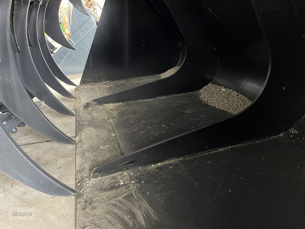 Teleskoplader des Typs Merlo Bressel und Lade Silobeissschaufel SBS 2200mm, Gebrauchtmaschine in Burgkirchen (Bild 5)