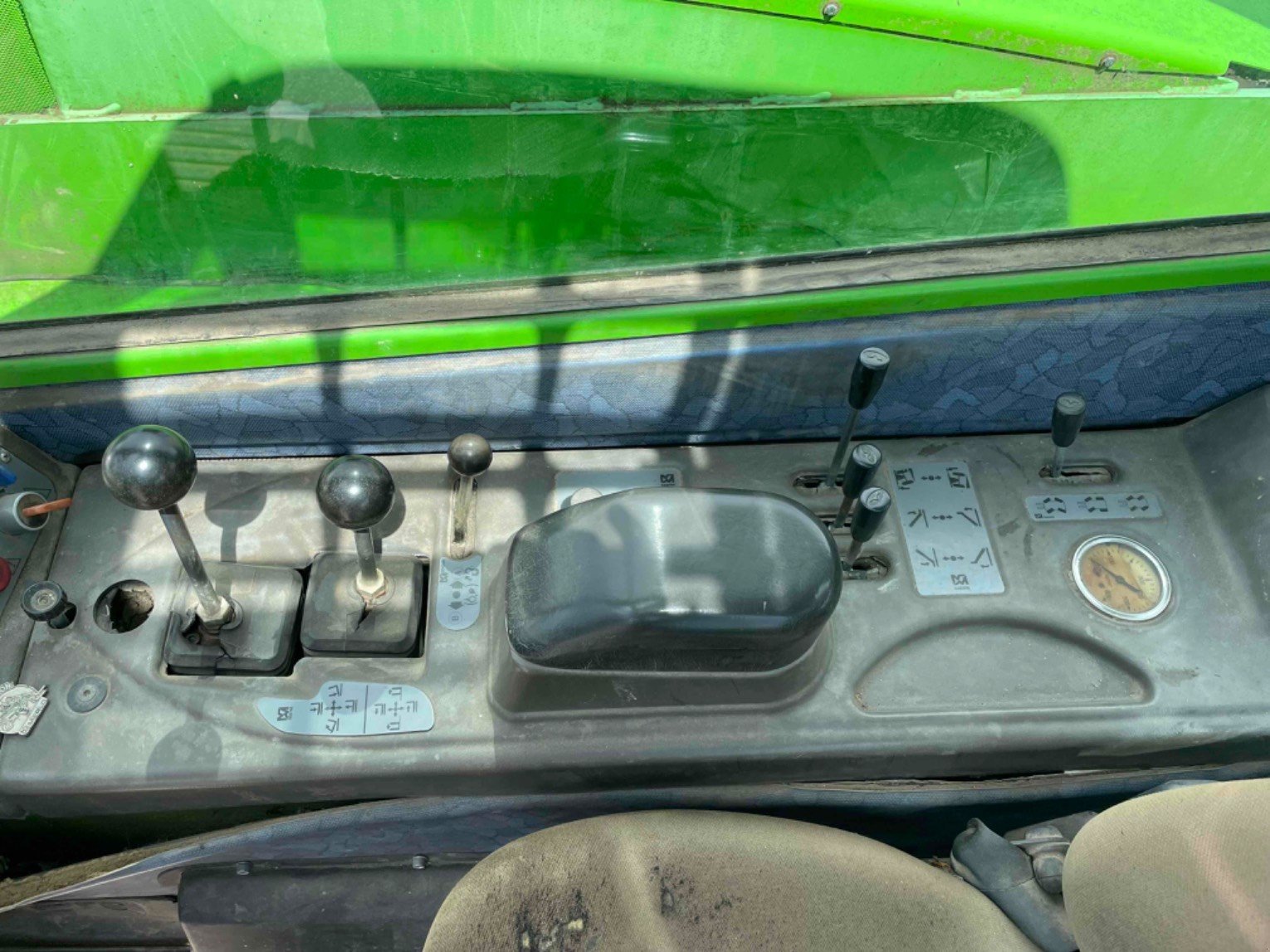 Teleskoplader del tipo Merlo Chariot télescopique bâtiment P40.17 Merlo, Gebrauchtmaschine en LA SOUTERRAINE (Imagen 9)