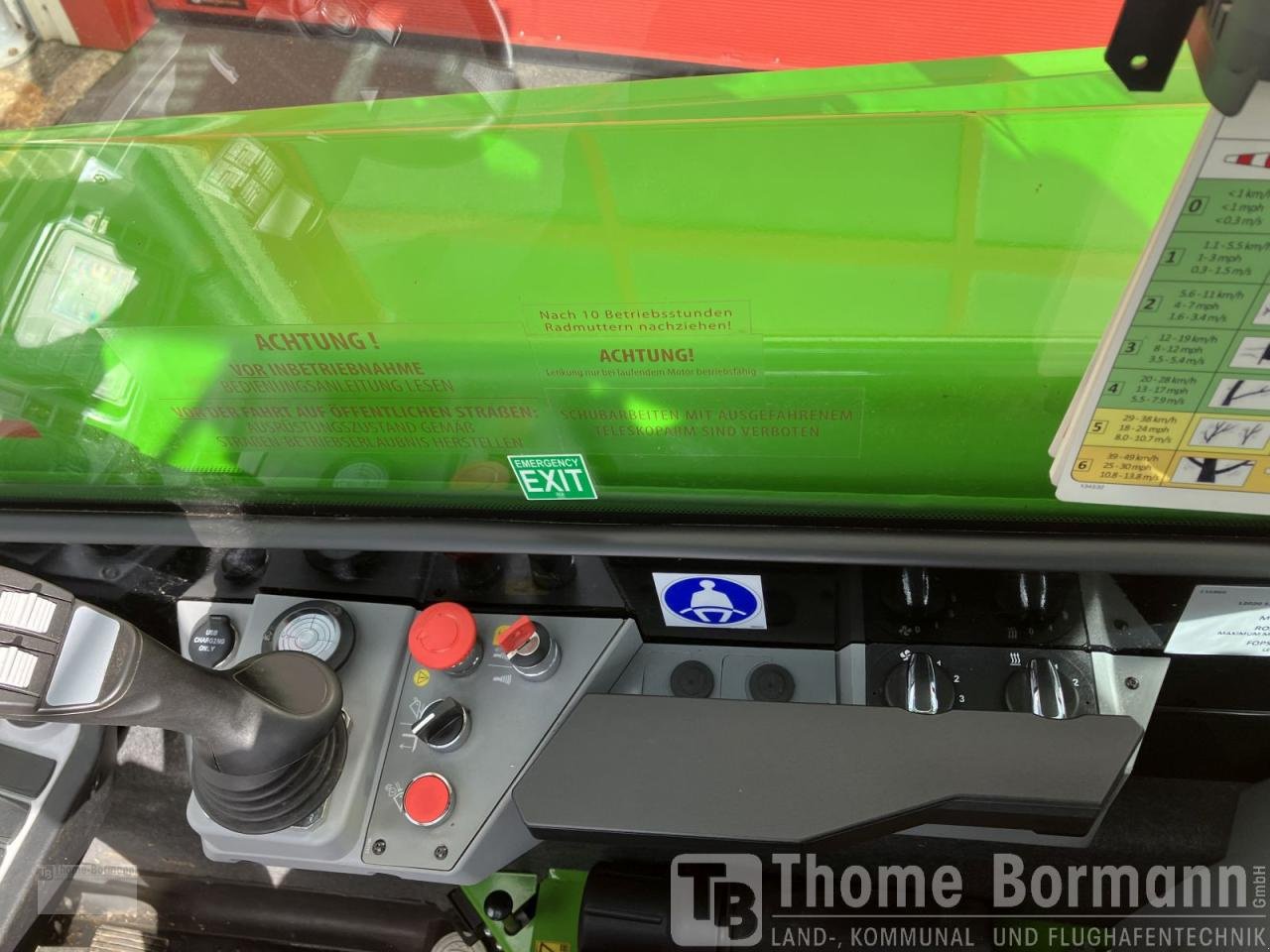 Teleskoplader of the type Merlo E-Worker EW 25.5-90, Mietmaschine in Prüm (Picture 7)