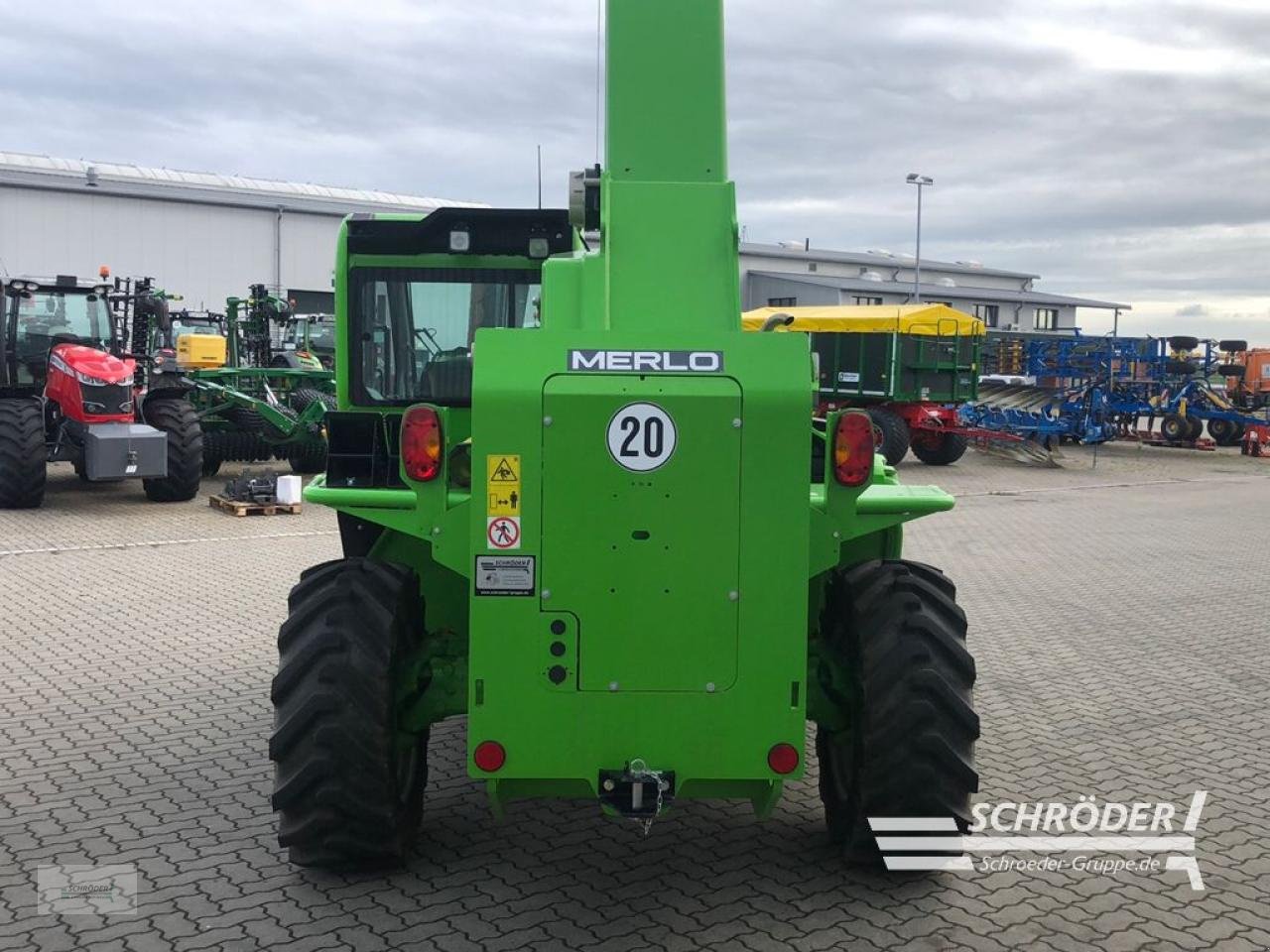 Teleskoplader des Typs Merlo P 40.17, Neumaschine in Wildeshausen (Bild 9)