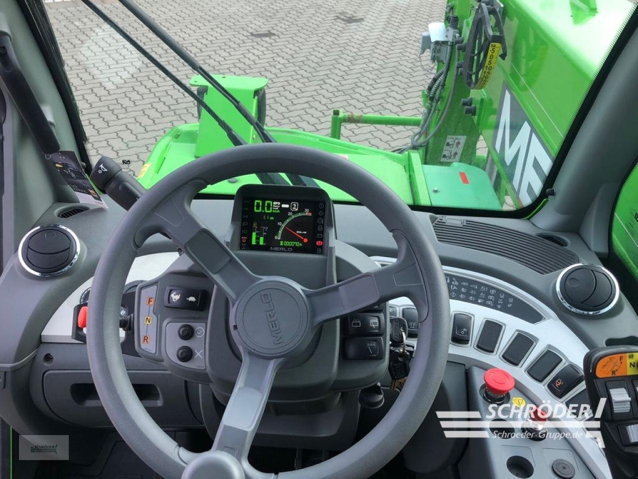 Teleskoplader des Typs Merlo P 40.17, Neumaschine in Wildeshausen (Bild 15)