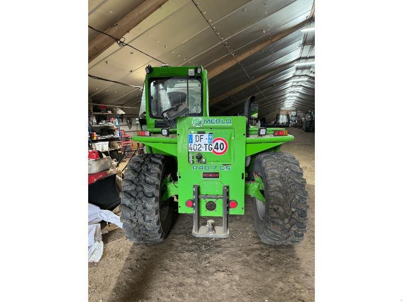 Teleskoplader des Typs Merlo P40.7 CS, Gebrauchtmaschine in ESCAUDOEUVRES (Bild 2)