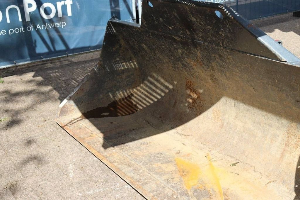 Teleskoplader du type Merlo ROTO 30.16-EV, Gebrauchtmaschine en Antwerpen (Photo 10)