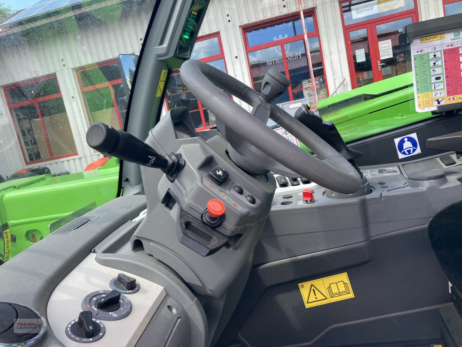 Teleskoplader of the type Merlo TF 33.9-140 m- Klima, Neumaschine in Mainburg/Wambach (Picture 16)