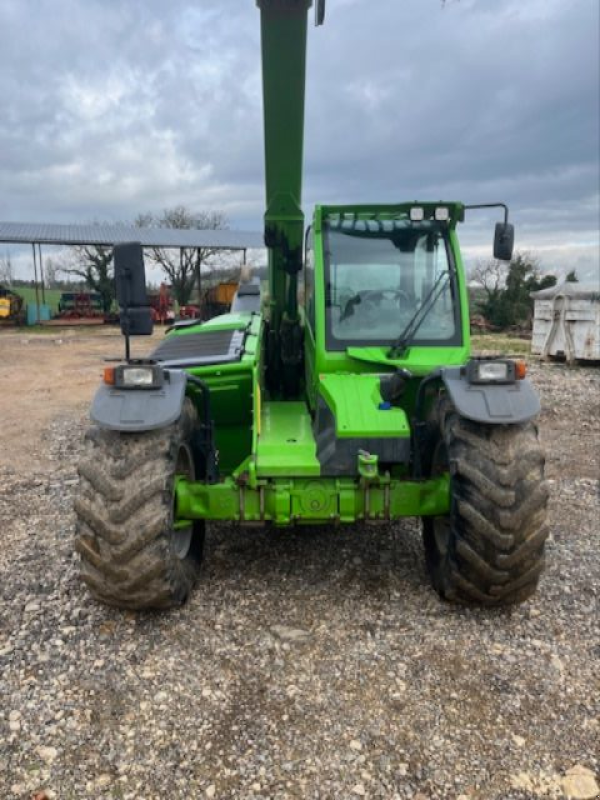Teleskoplader du type Merlo TF 35.7-140 CS, Gebrauchtmaschine en CHAMPLECY (Photo 3)
