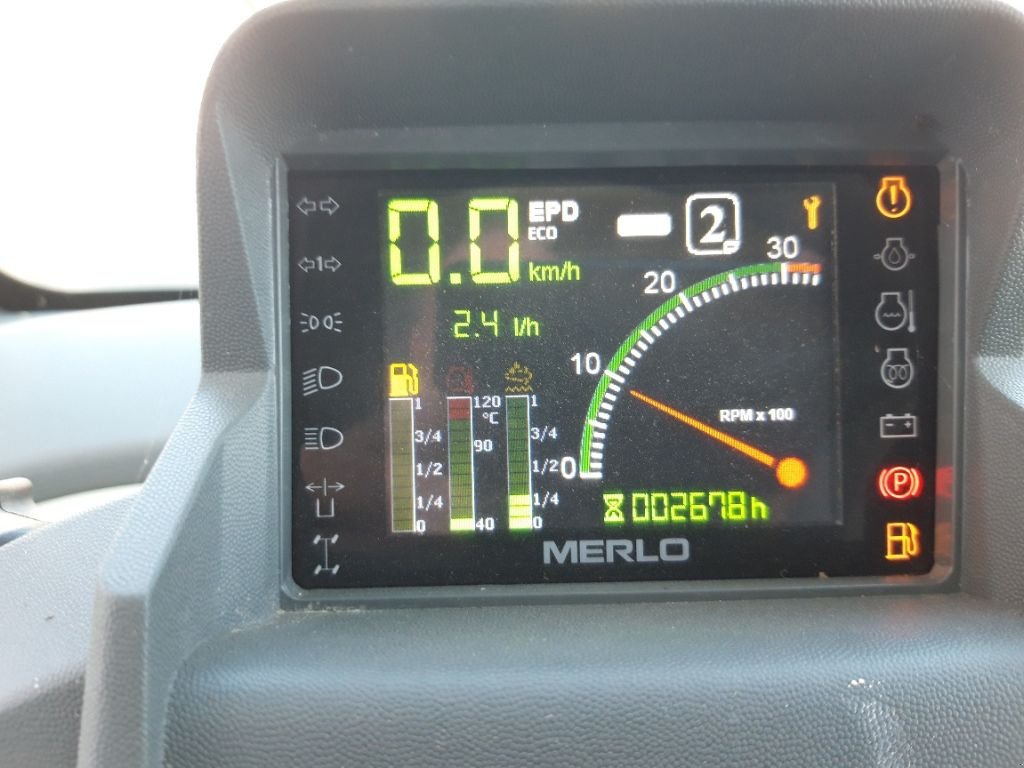 Teleskoplader tip Merlo TF 35.7 CS - 140, Gebrauchtmaschine in BRAS SUR MEUSE (Poză 7)