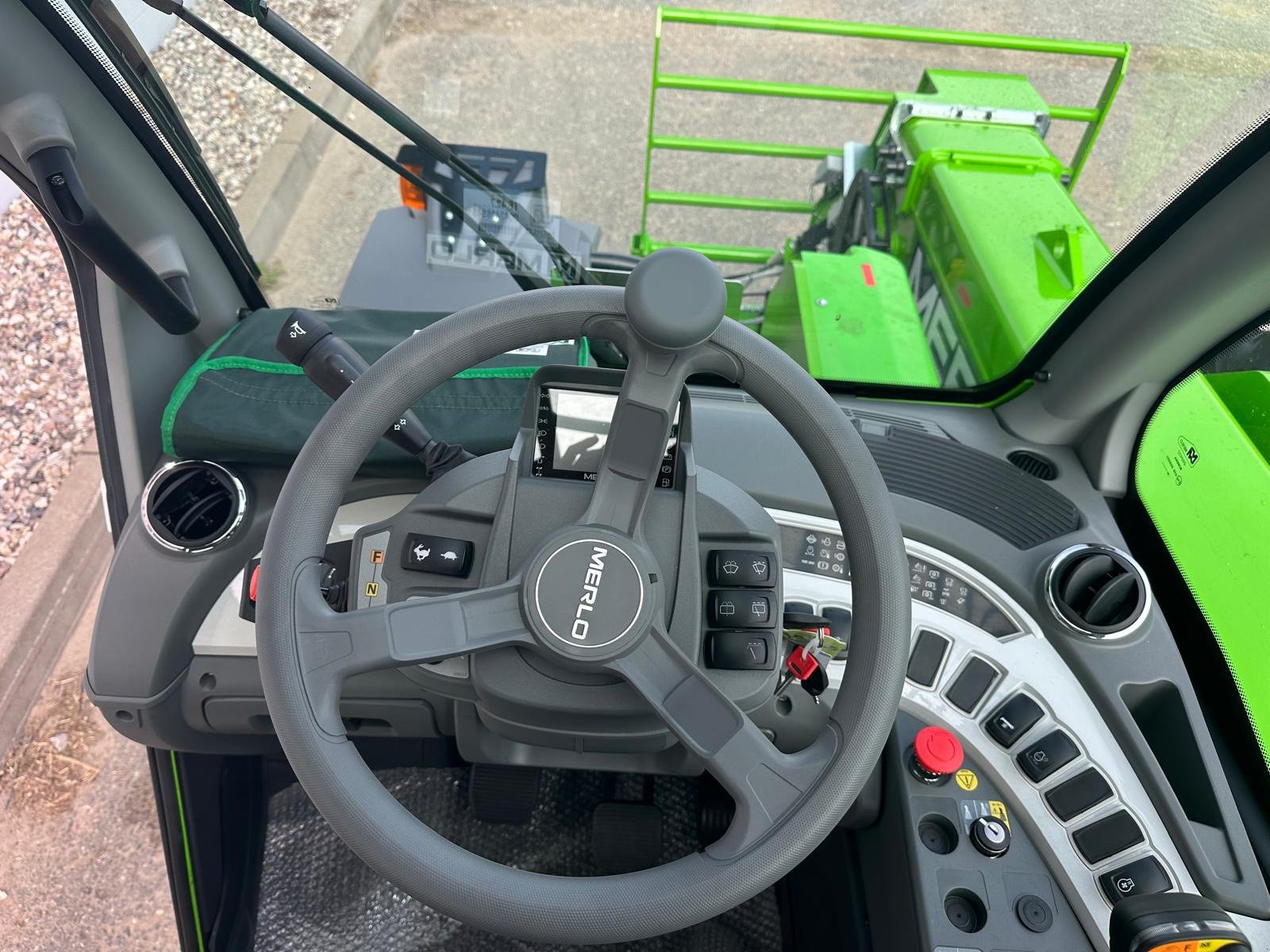 Teleskoplader van het type Merlo TF 42.7-136, Gebrauchtmaschine in Klempau (Foto 9)