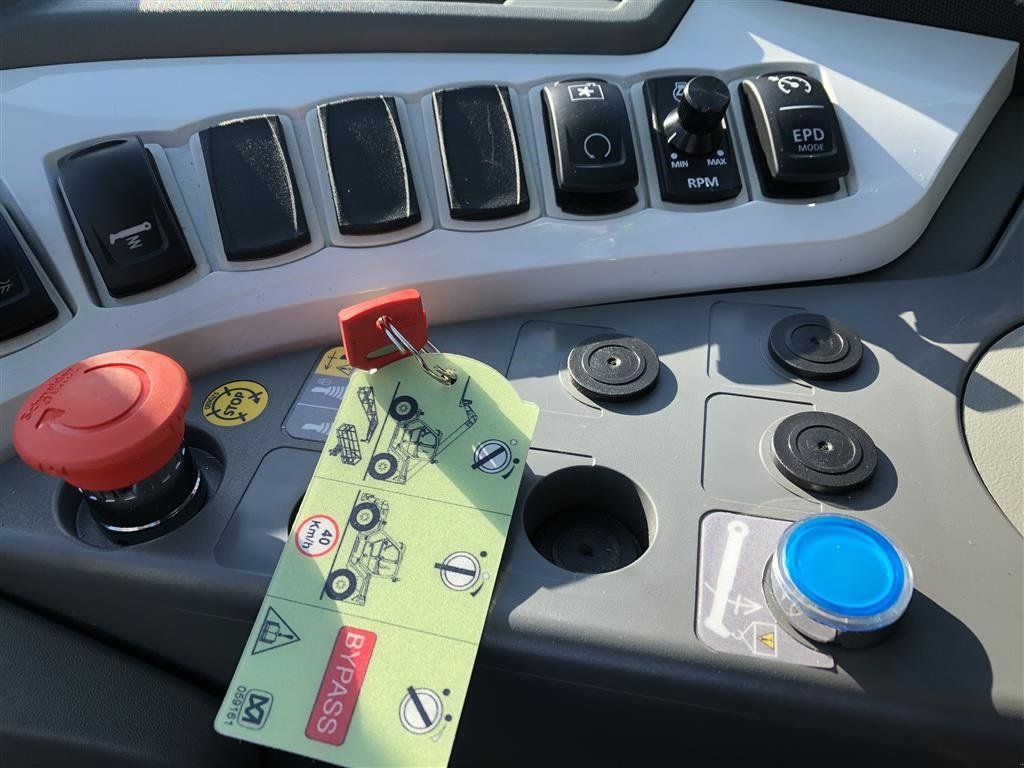 Teleskoplader of the type Merlo TF 42.7CS ALT I UDSTYR, Gebrauchtmaschine in Roslev (Picture 17)