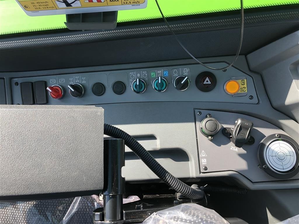 Teleskoplader of the type Merlo TF 42.7CS ALT I UDSTYR, Gebrauchtmaschine in Roslev (Picture 18)