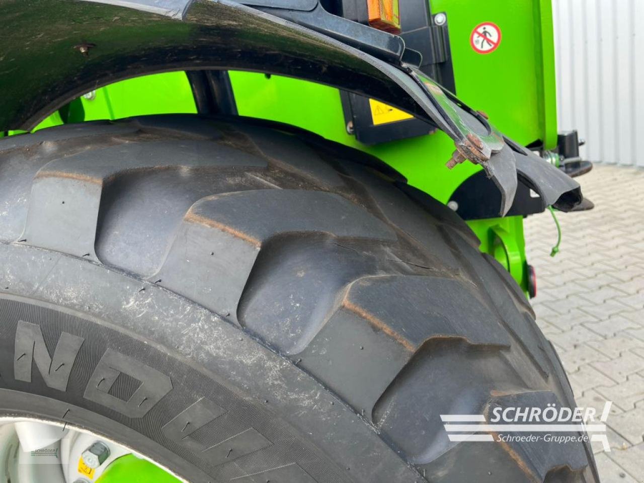 Teleskoplader of the type Merlo TF 50.8 T - 170, Gebrauchtmaschine in Scharrel (Picture 11)