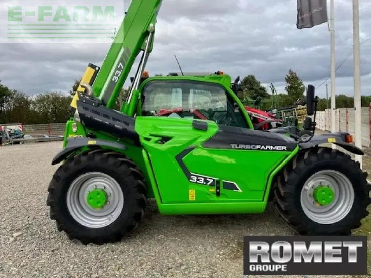 Teleskoplader типа Merlo tf33-7-115, Gebrauchtmaschine в GENNES-SUR-GLAIZE (Фотография 6)