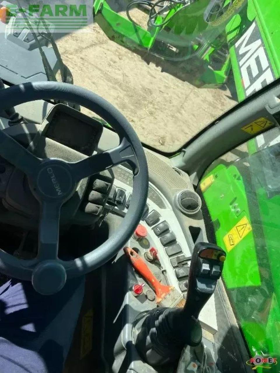 Teleskoplader του τύπου Merlo tf35-7-140-cs, Gebrauchtmaschine σε GENNES-SUR-GLAIZE (Φωτογραφία 4)