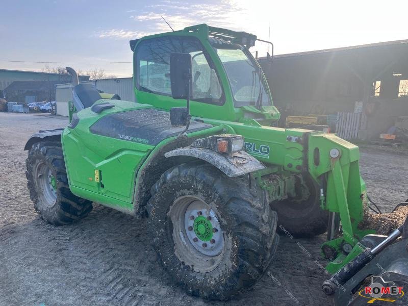 Teleskoplader del tipo Merlo TF42-7-140-CS, Gebrauchtmaschine In Gennes sur glaize (Immagine 2)